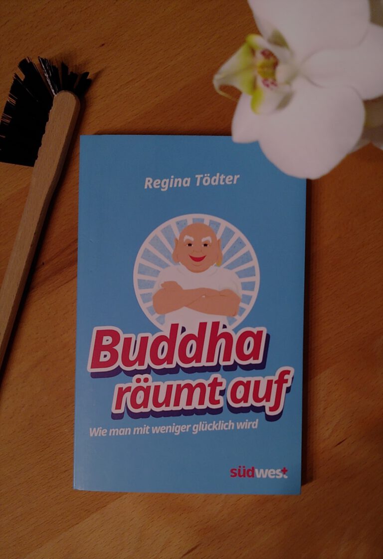 Regina Tödter - Buddha räumt auf