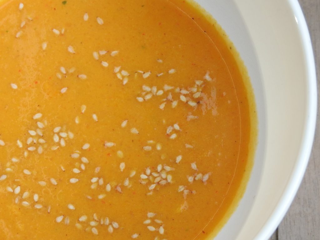 Karotten-Ingwer-Kokos-Suppe - tinaliestvor