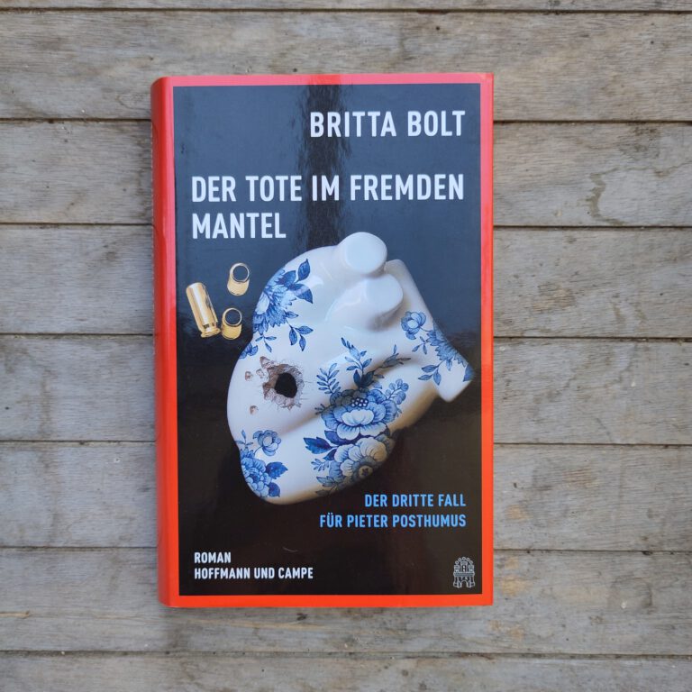 Britta Bolt - Der Tote im fremden Mantel